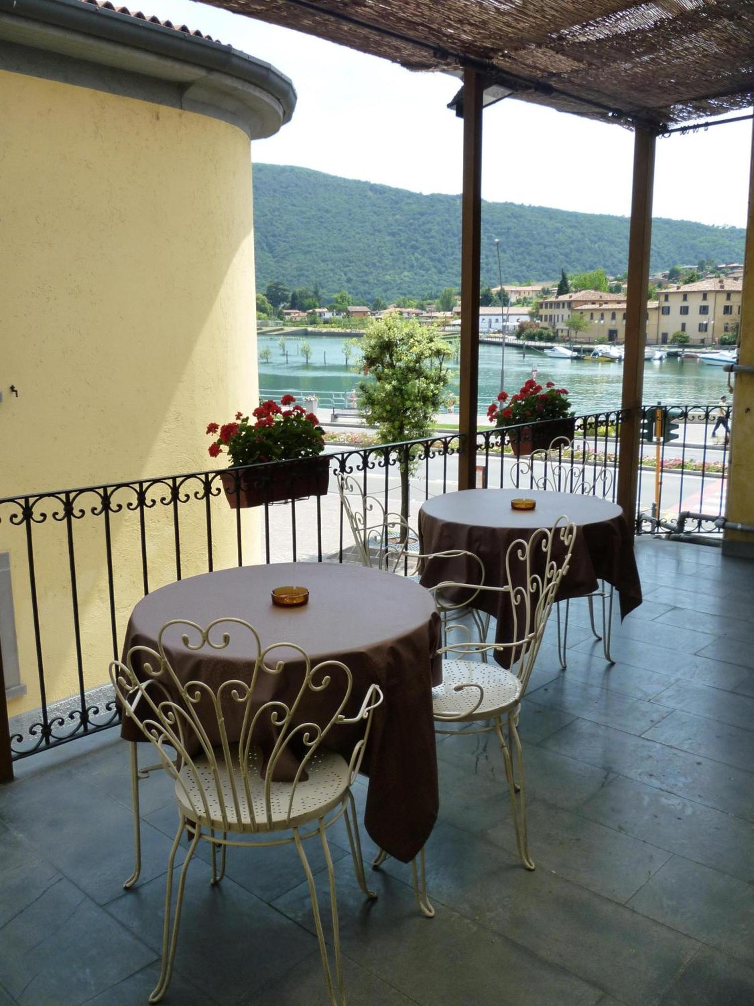 Hotel Sebino Sarnico Restoran fotoğraf