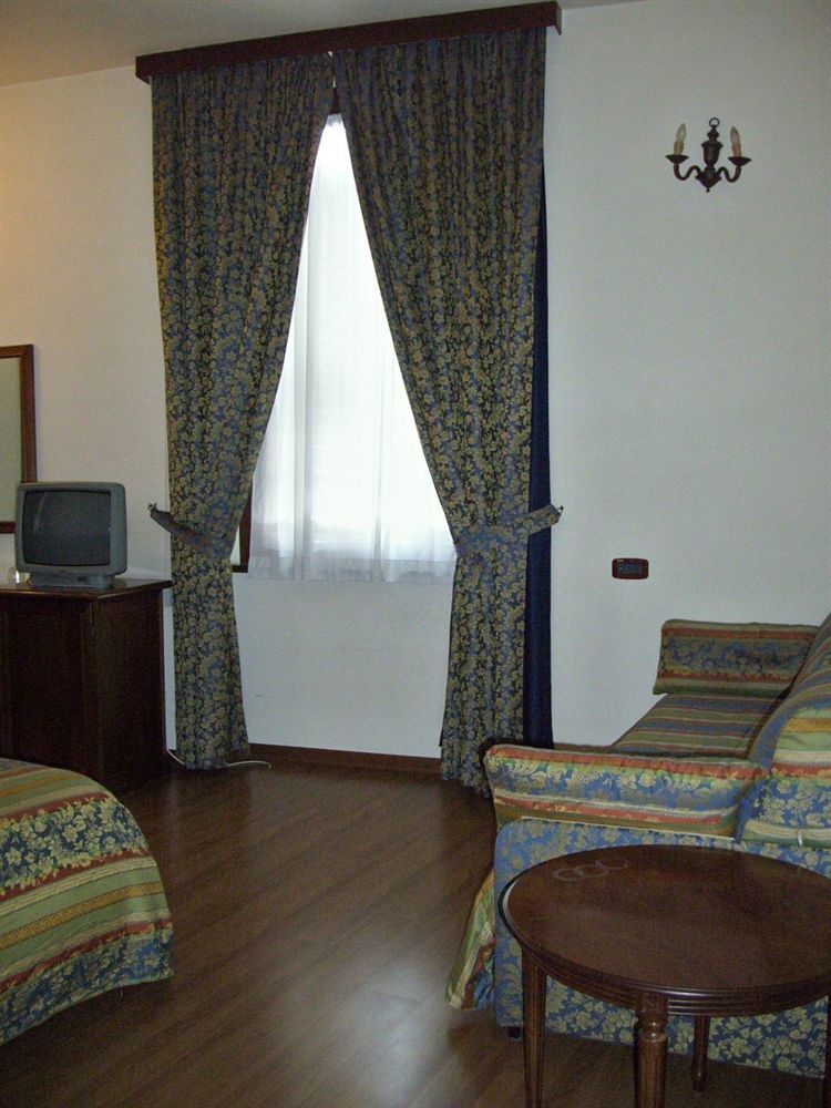Hotel Sebino Sarnico Dış mekan fotoğraf